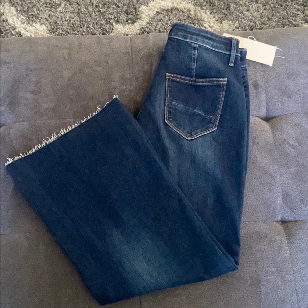 Driftwood Charlee High Rise Wide Leg Raw Hem Denim - Picture 6 of 8